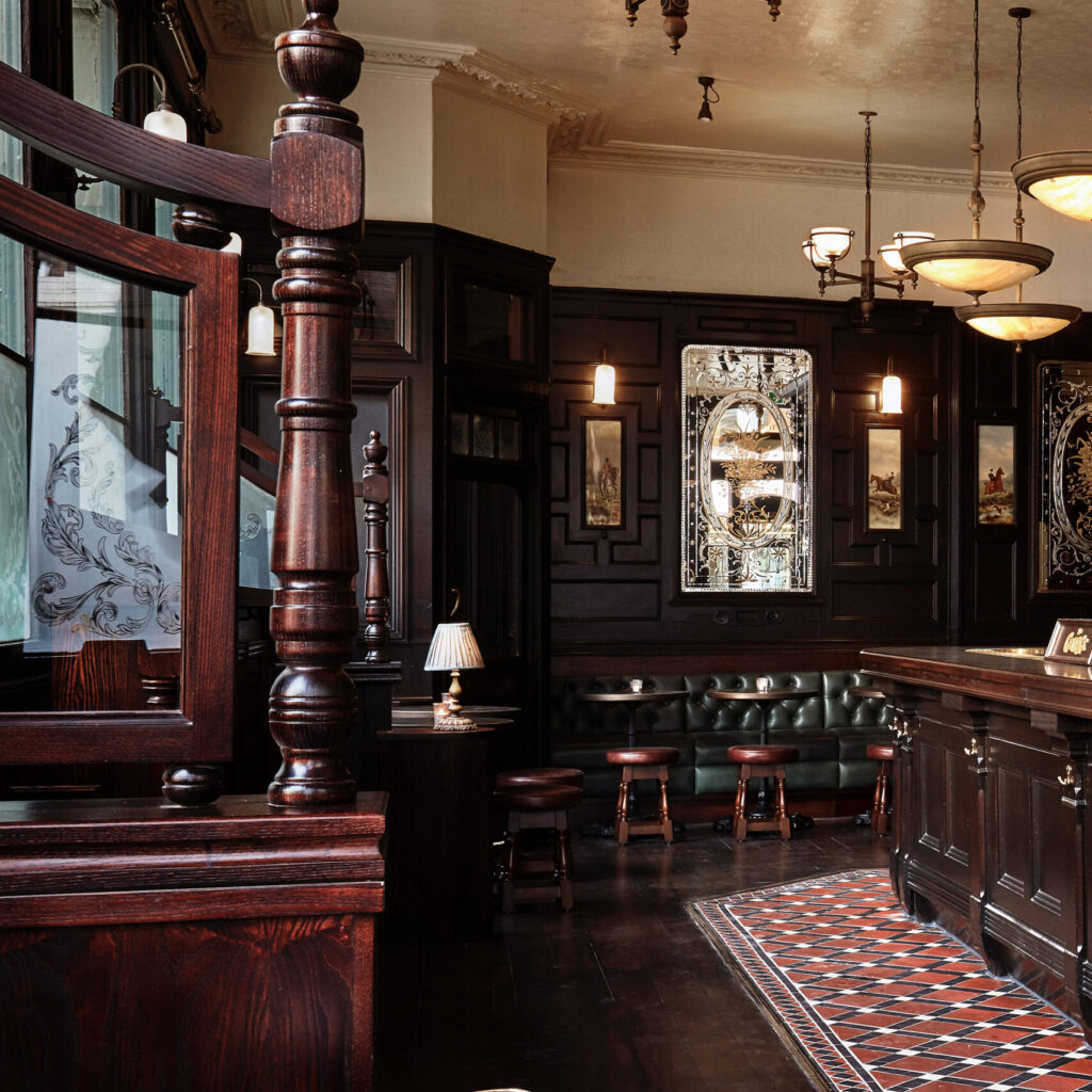 pub 3